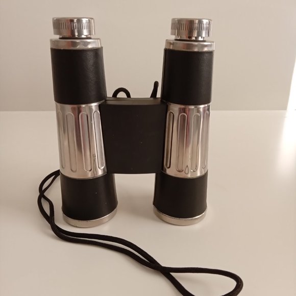 Binocular Shaped Flask holds 8 ounces - Picture 2 of 9